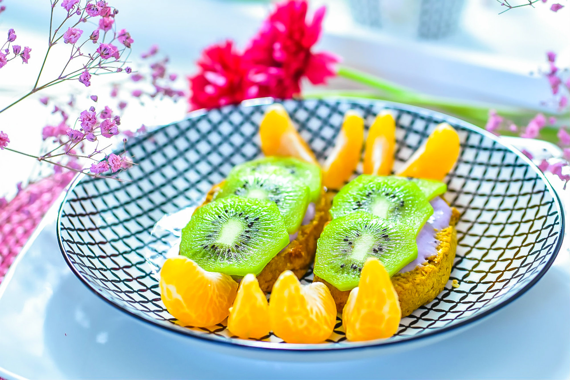 (max-width: 768px) 370px, (max-width: 1024px) 556px, 100vw