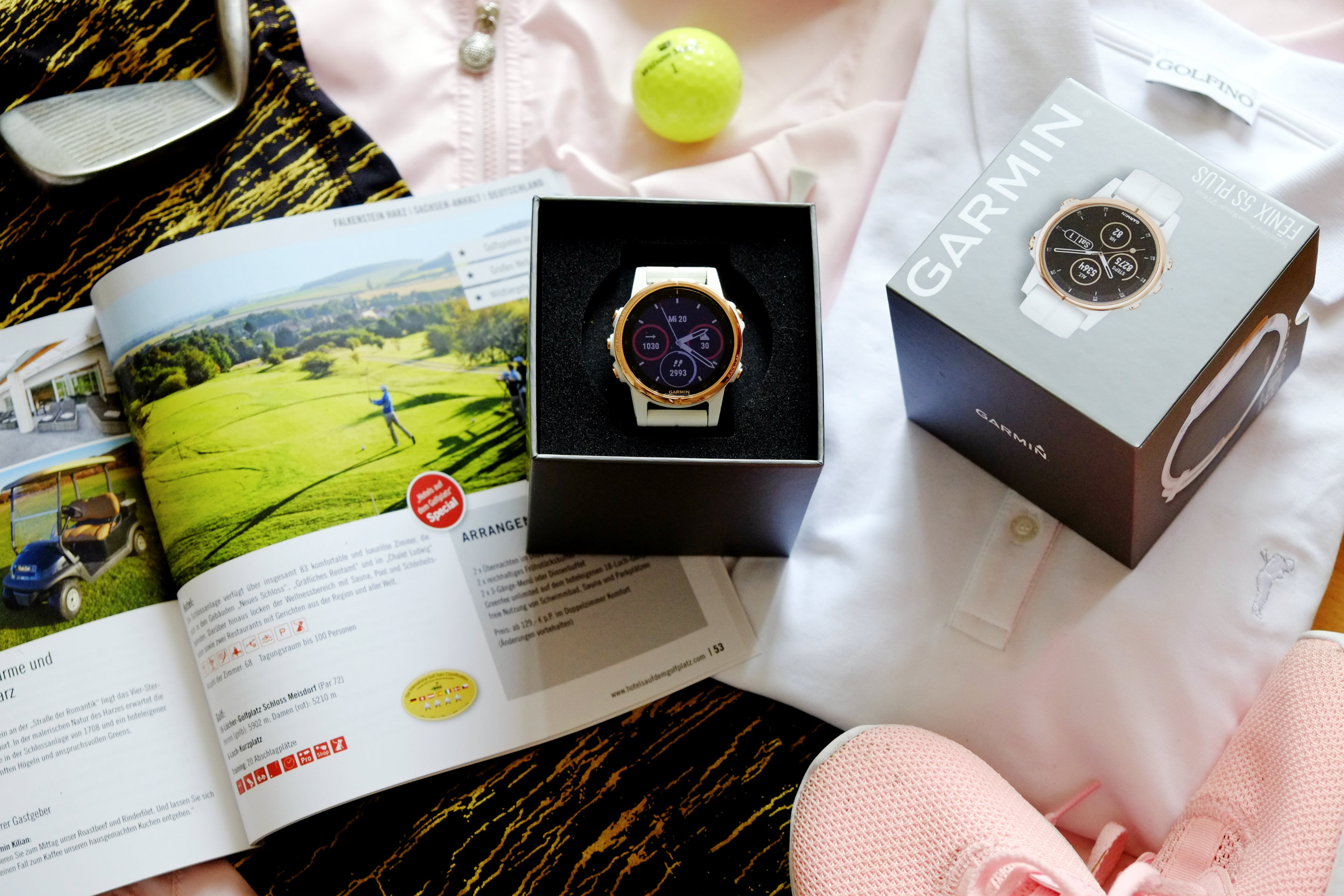 Garmin fenix 5 Plus GPS Multisport-Smartwatch im Golfspiel per Golf App
